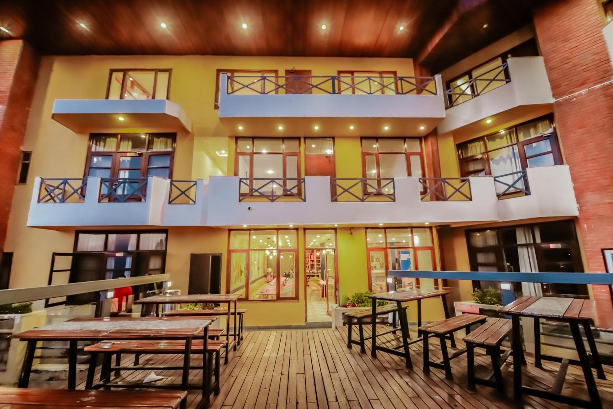 Green N Breeze Resorts Мусори Екстериор снимка